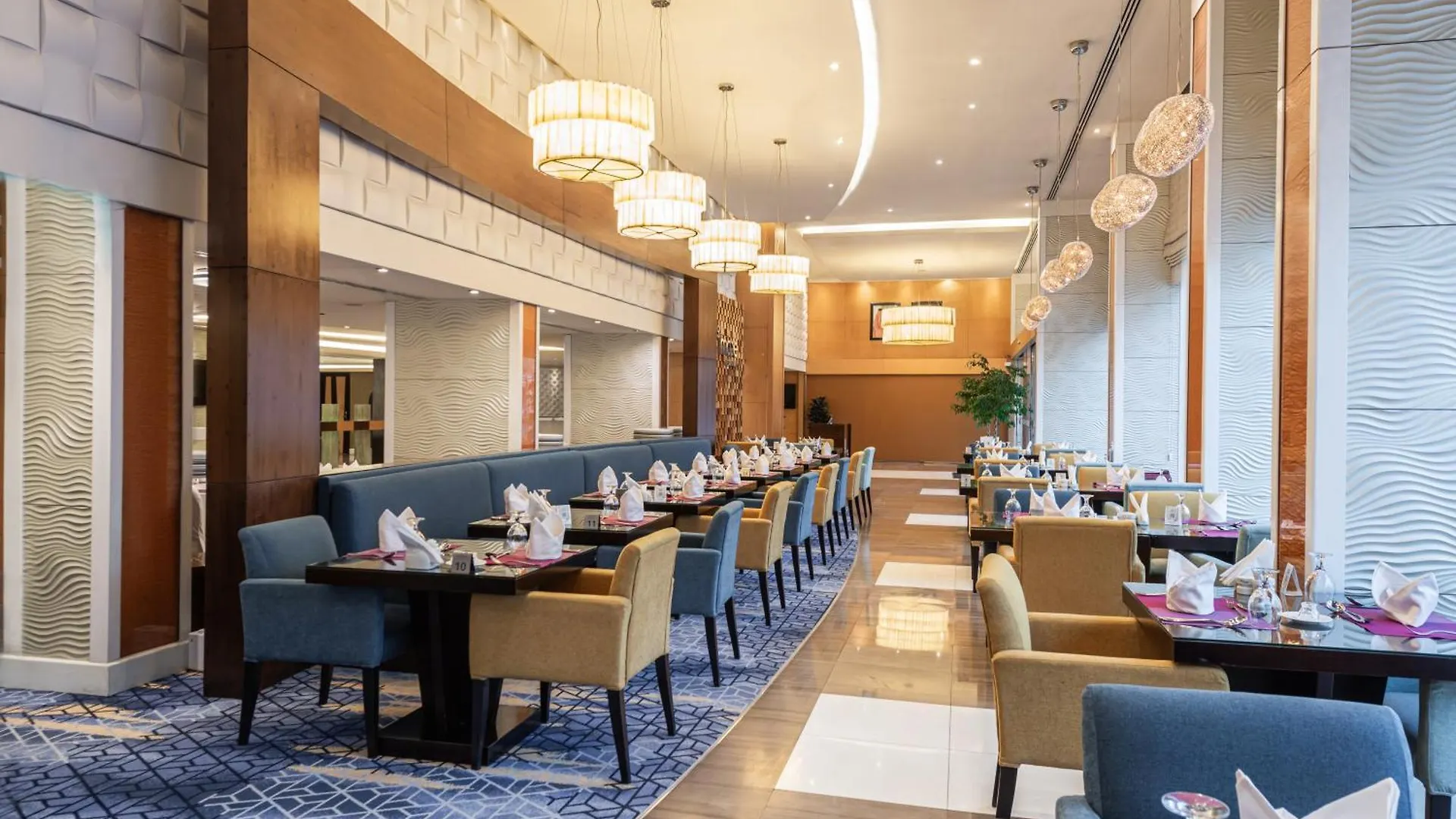 Отель Novotel Suites Riyadh Olaya